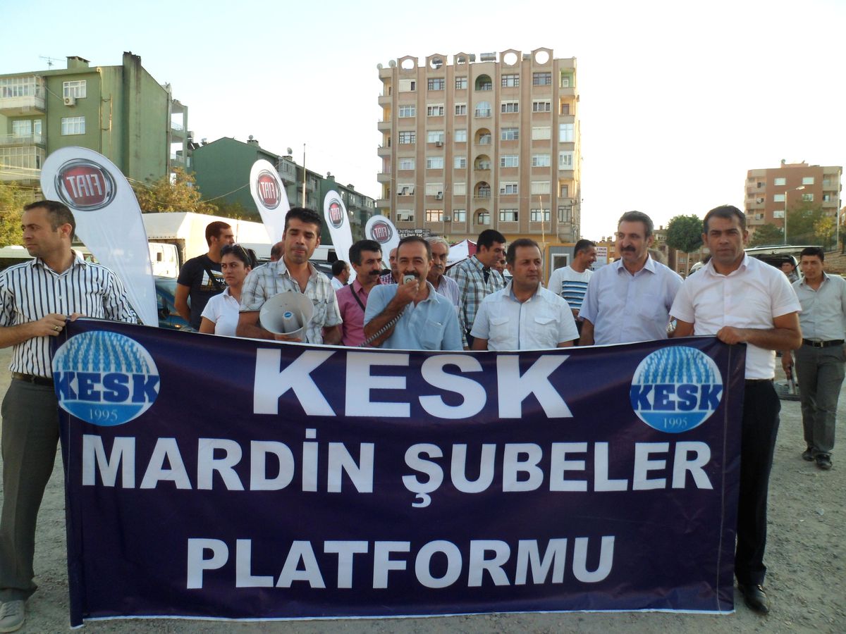 Eğitim-Sen\'den Basın Açıklaması