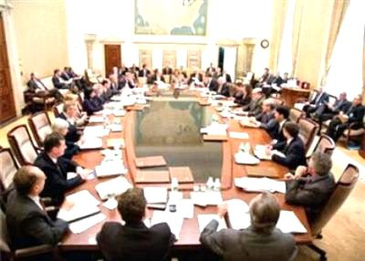 Fed Büyüme Görünümünü Yükseltti
