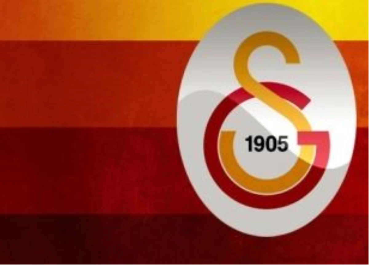 Galatasaray Kafilesi Antalya\'ya Geldi