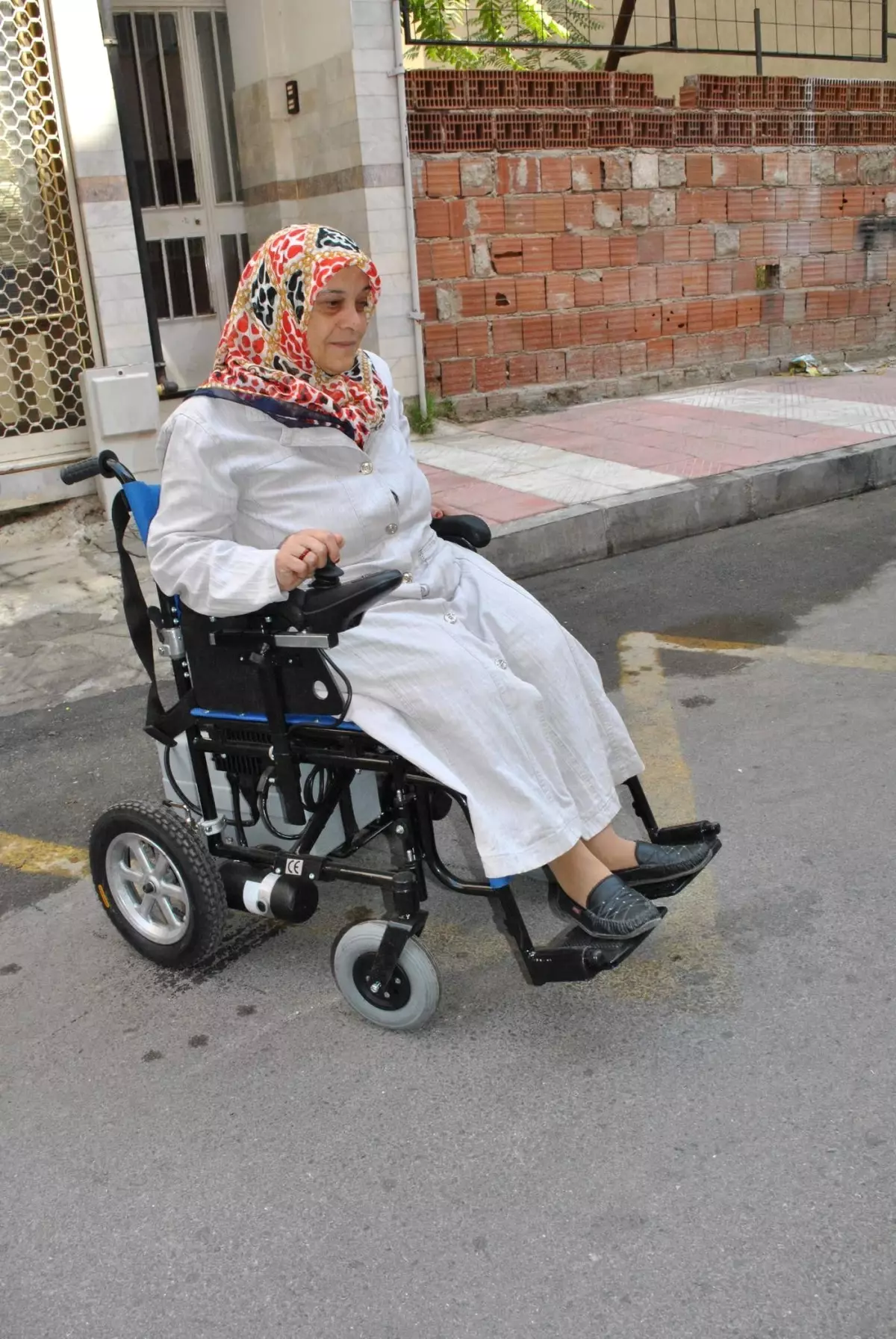 Hüsniye Çetin Akülü Arabasına Kavuştu