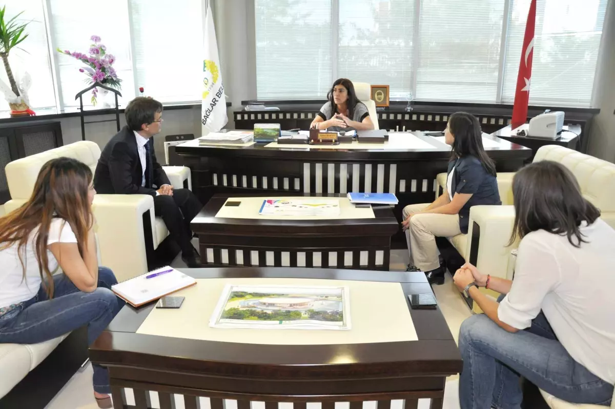 İngiliz Diplomattan Bağlar'a Ziyaret