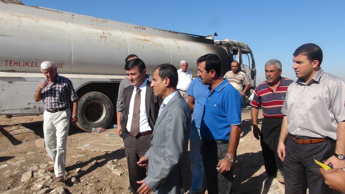 İnşaatı Basan Teröristler İş Makinelerini Yaktı