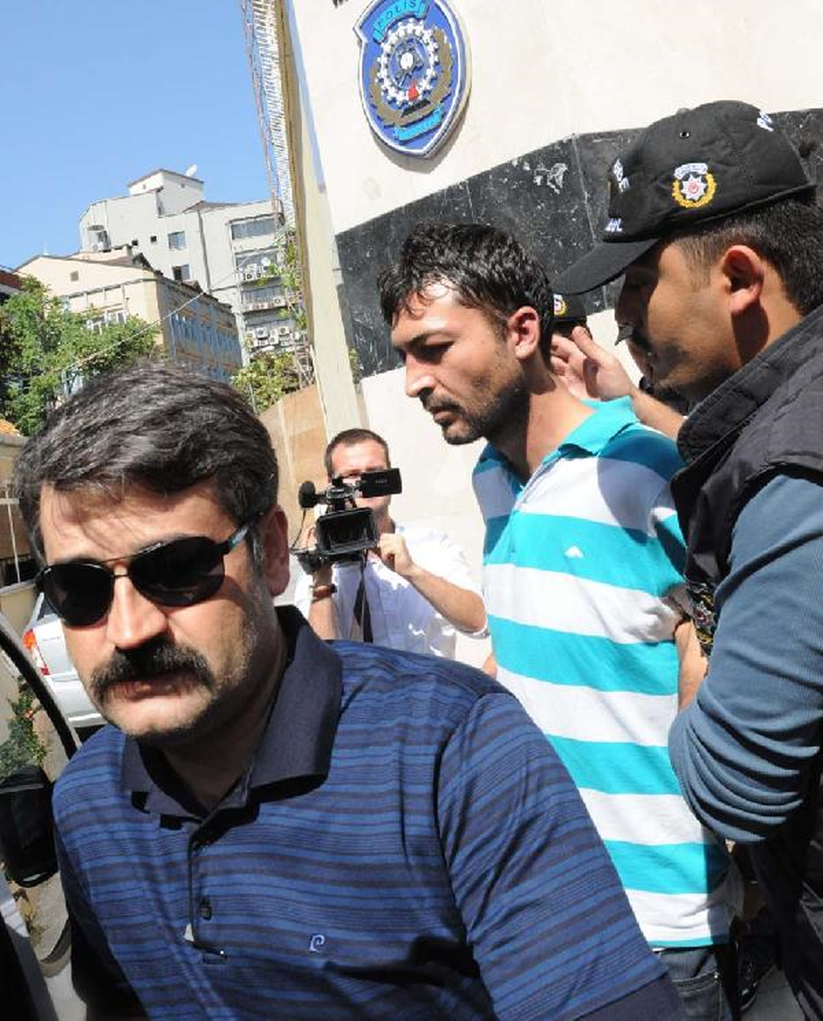 Kadın Polisi Öldüren Zanlı Adliyeye Sevk Edildi