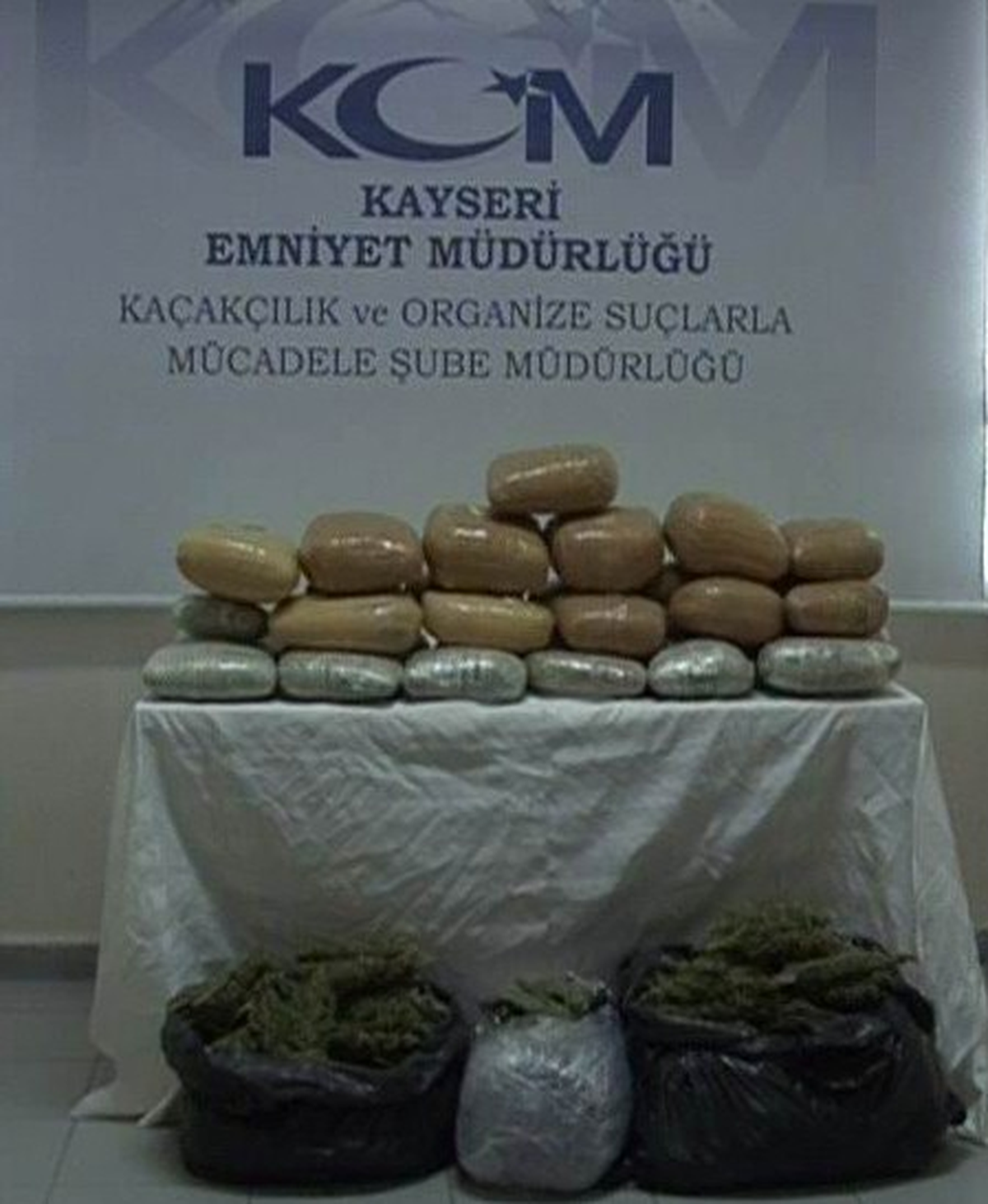 Kayseri\'de 51 Kilo 322 Gram Esrar Maddesi Ele Geçirildi