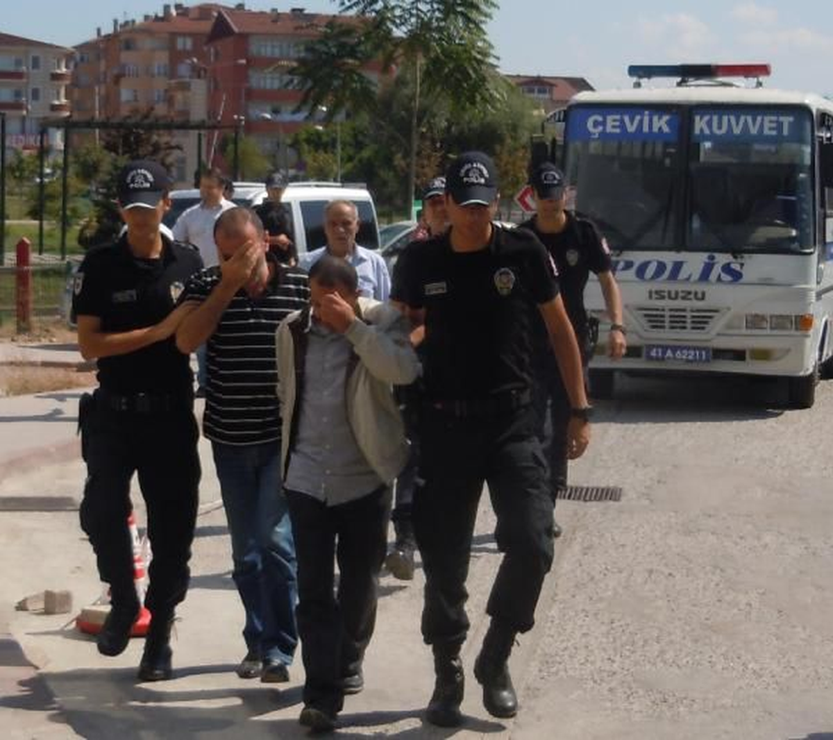 Kocaeli\'de Suç Örgütüne Yönelik Operasyon