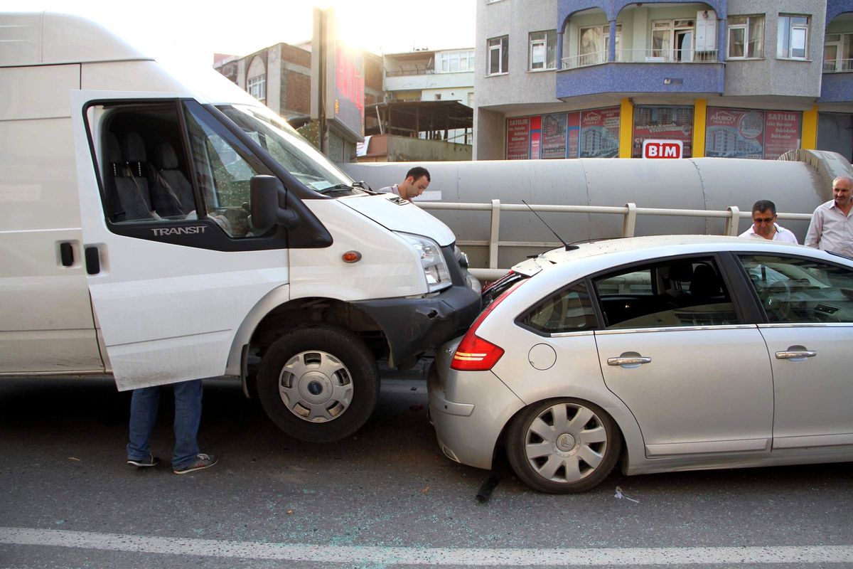 Minibüs, Otomobilin Üstüne Çıktı