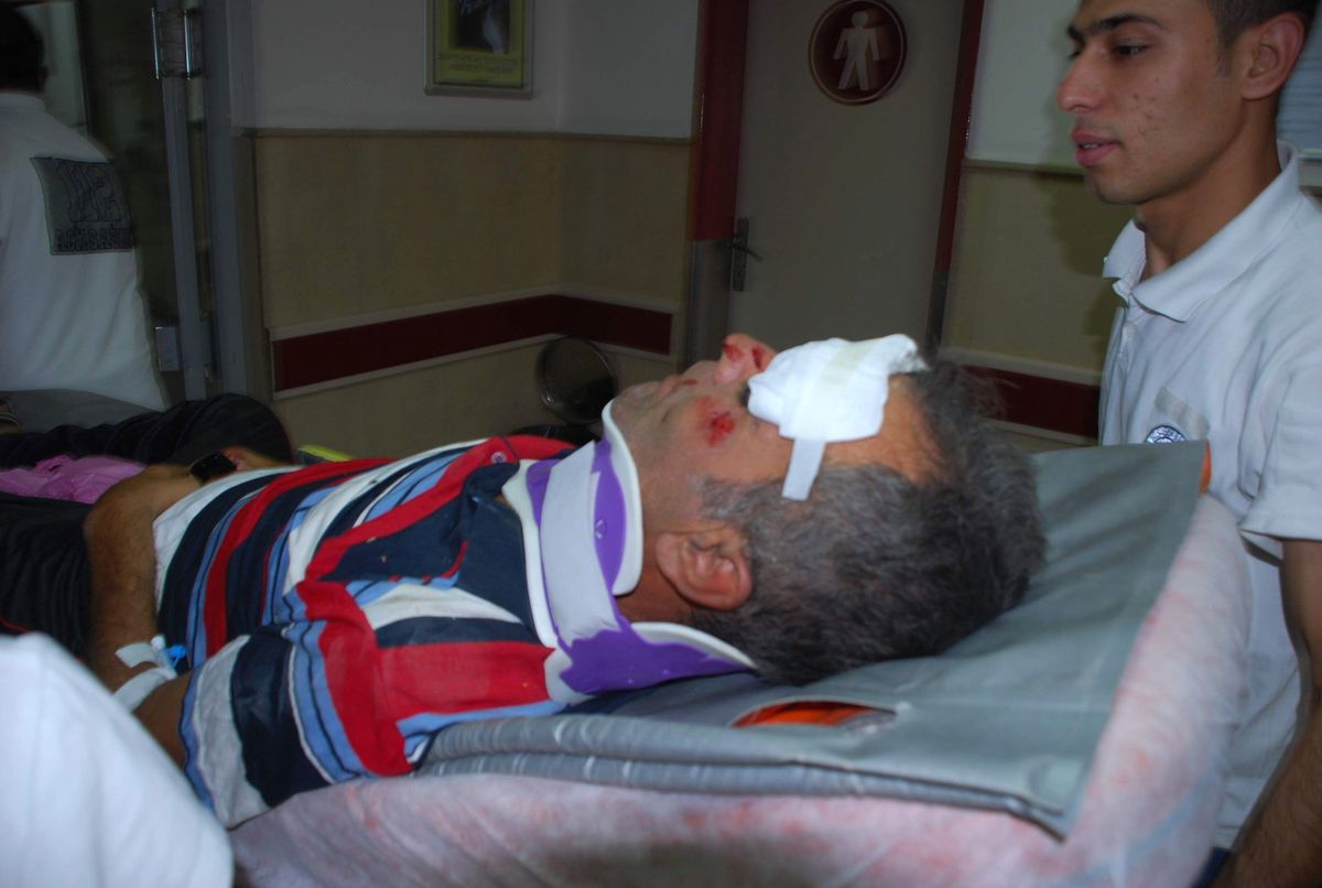 Minibüs Şarampole Yuvarlandı: 13 Yaralı