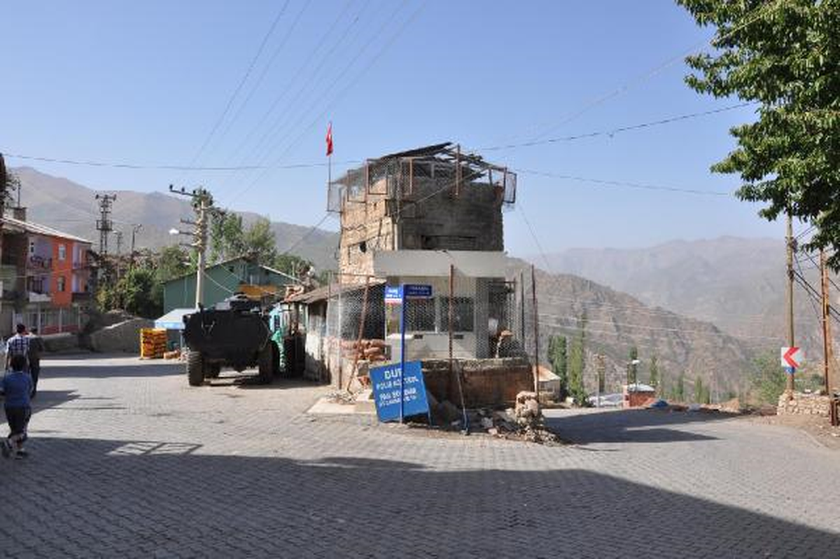 Polis Lojmanlarına Roketli Saldırı