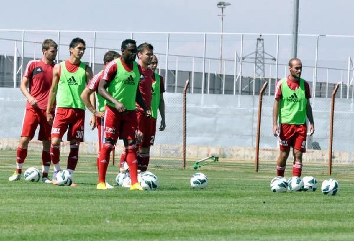 Sivasspor, Trabzonspor Deplasmanında Sıkıntı Yaşayacağını Düşünmüyor