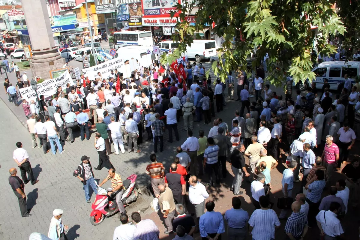 Suriye Yönetimi Protesto Edildi