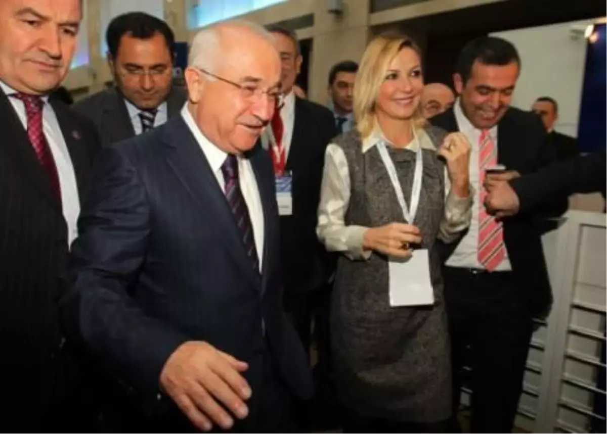 TBMM Başkanı Çiçek, TÜSİAD Toplantısında Konuştu