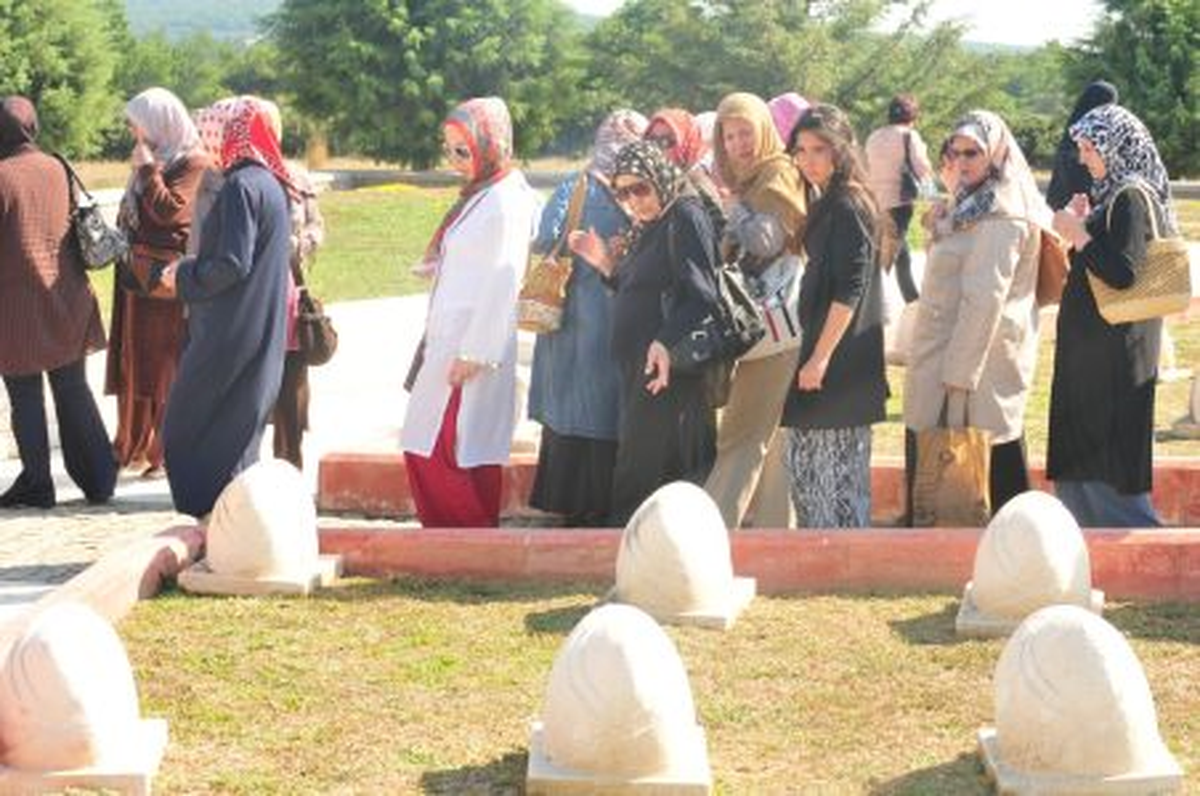 Torunlarından Dedelerine Teşekkür Ziyareti