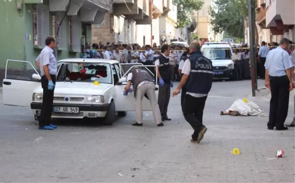 Yengelerini Öldürüp, Dayılarını Yaralayan 2 Yeğen Yakalandı