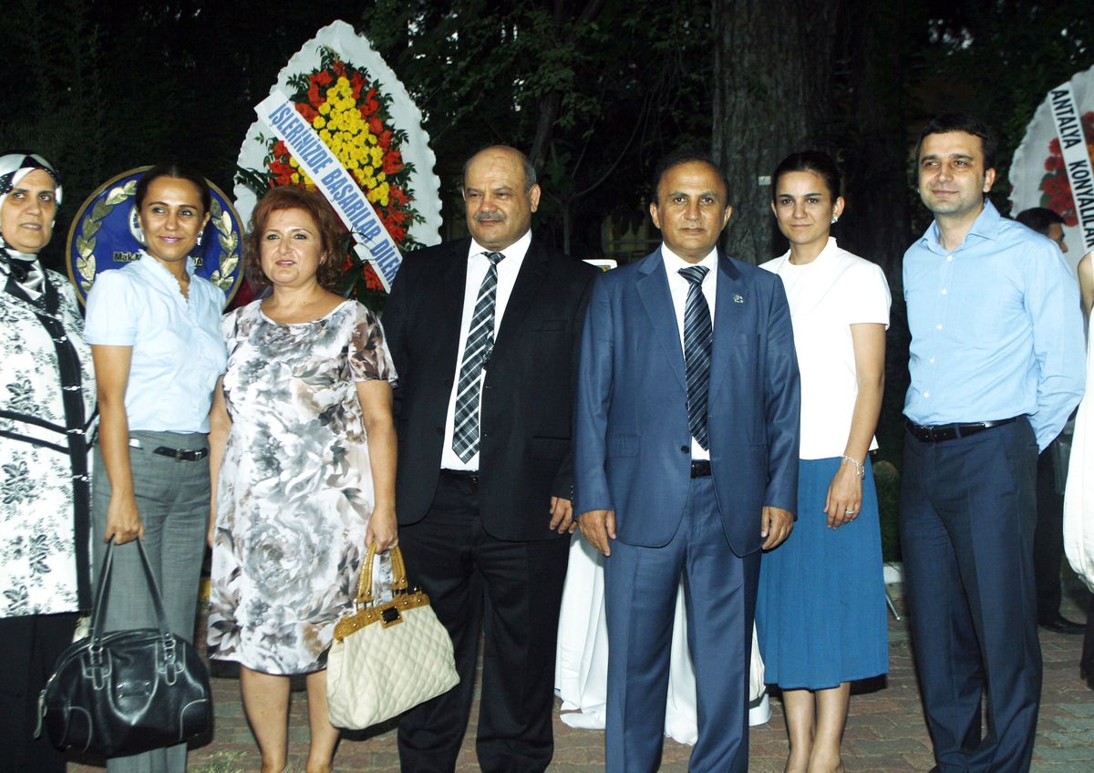 Yılmaz\'a Veda Kokteyli