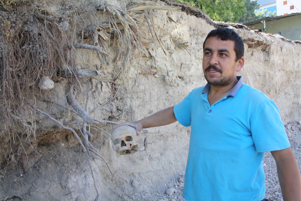 Yol Çalışmasında İnsan İskeleti Bulundu