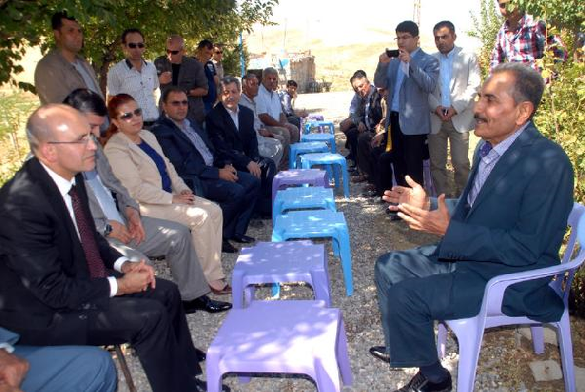 Bakan Şimşek Batman'da Yezidi Kadının Taziyesine Katıldı