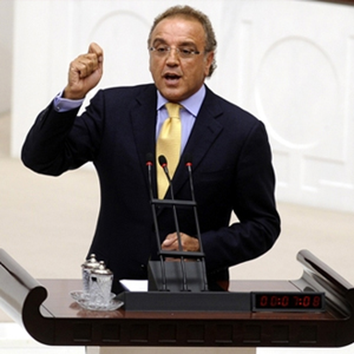 BDP Milletvekili Sırrı Sakık\'ın Oğlu İntihar Etti