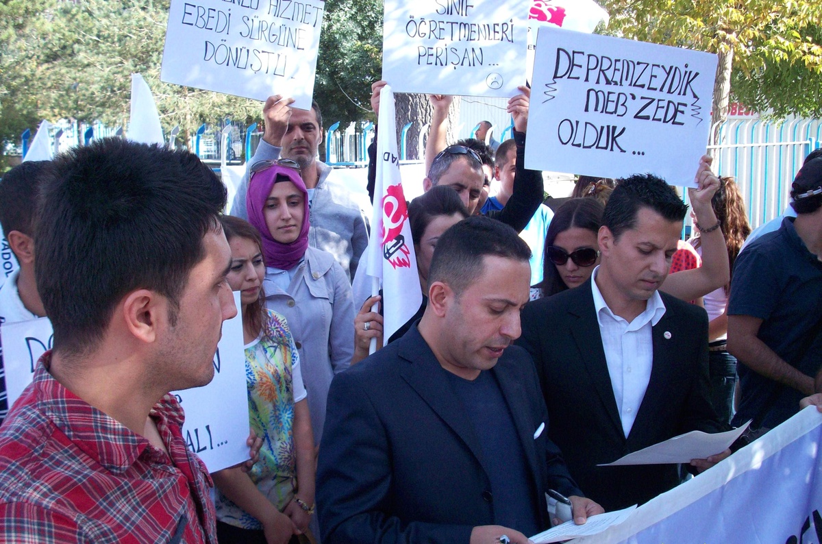 Depremzede Öğretmenlerden Tayin Tepkisi