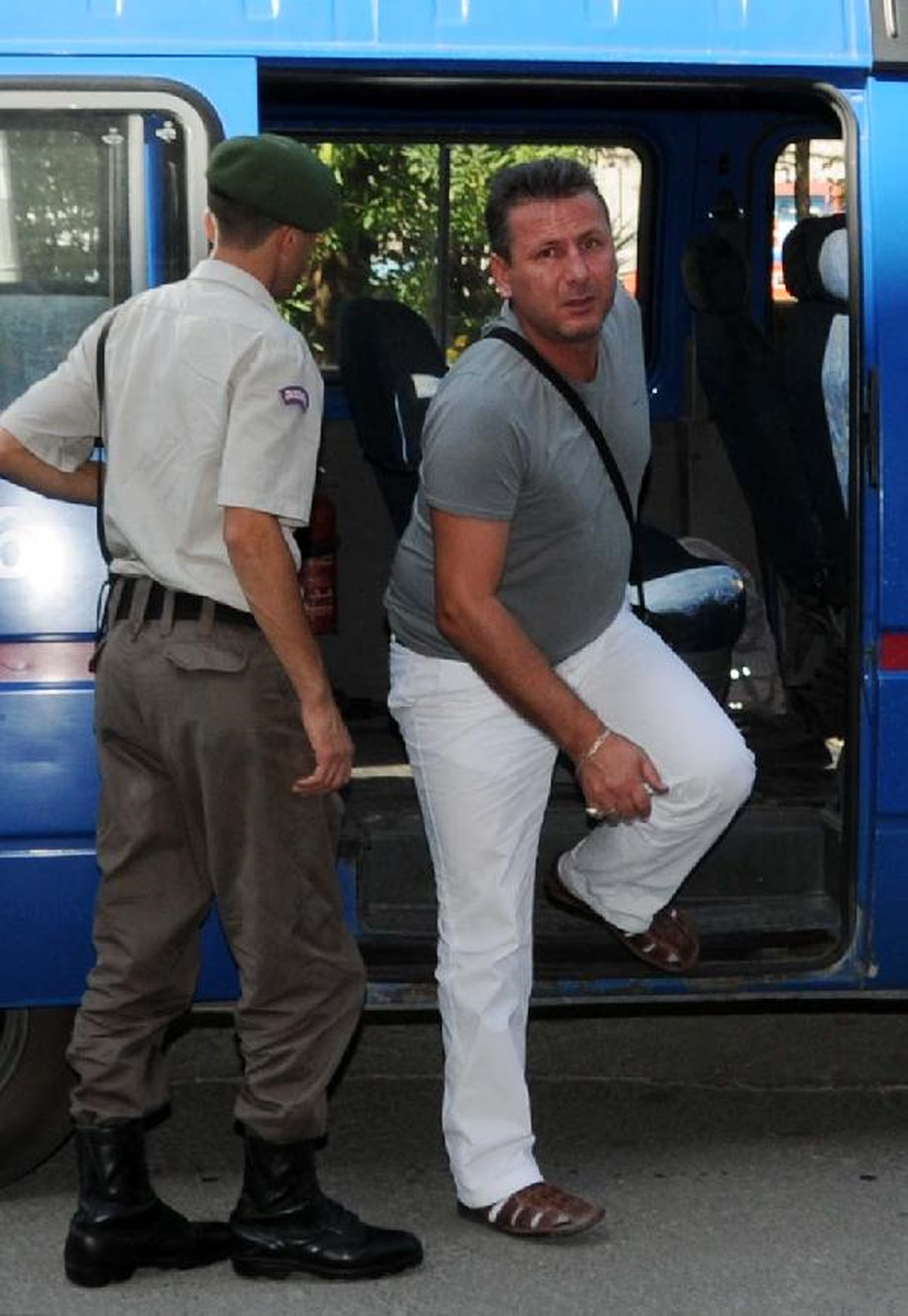 Dövdüğü Öğrenciden Özür Dileyen Hizmetli Serbest Kaldı