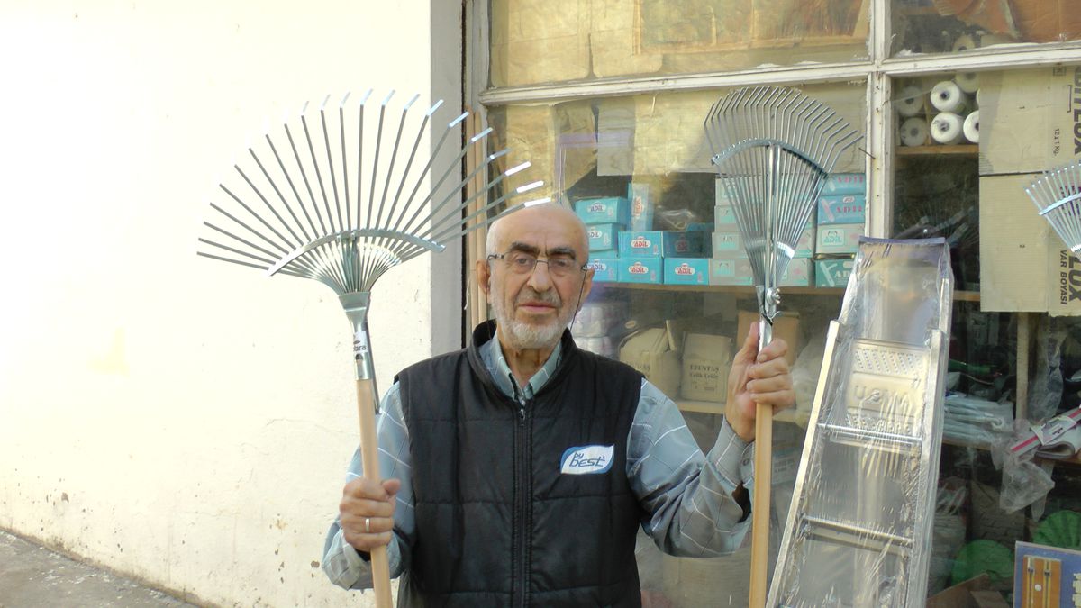 Fındık Üreticisi Fındık Toplama Yönetmelerini Değiştirdi