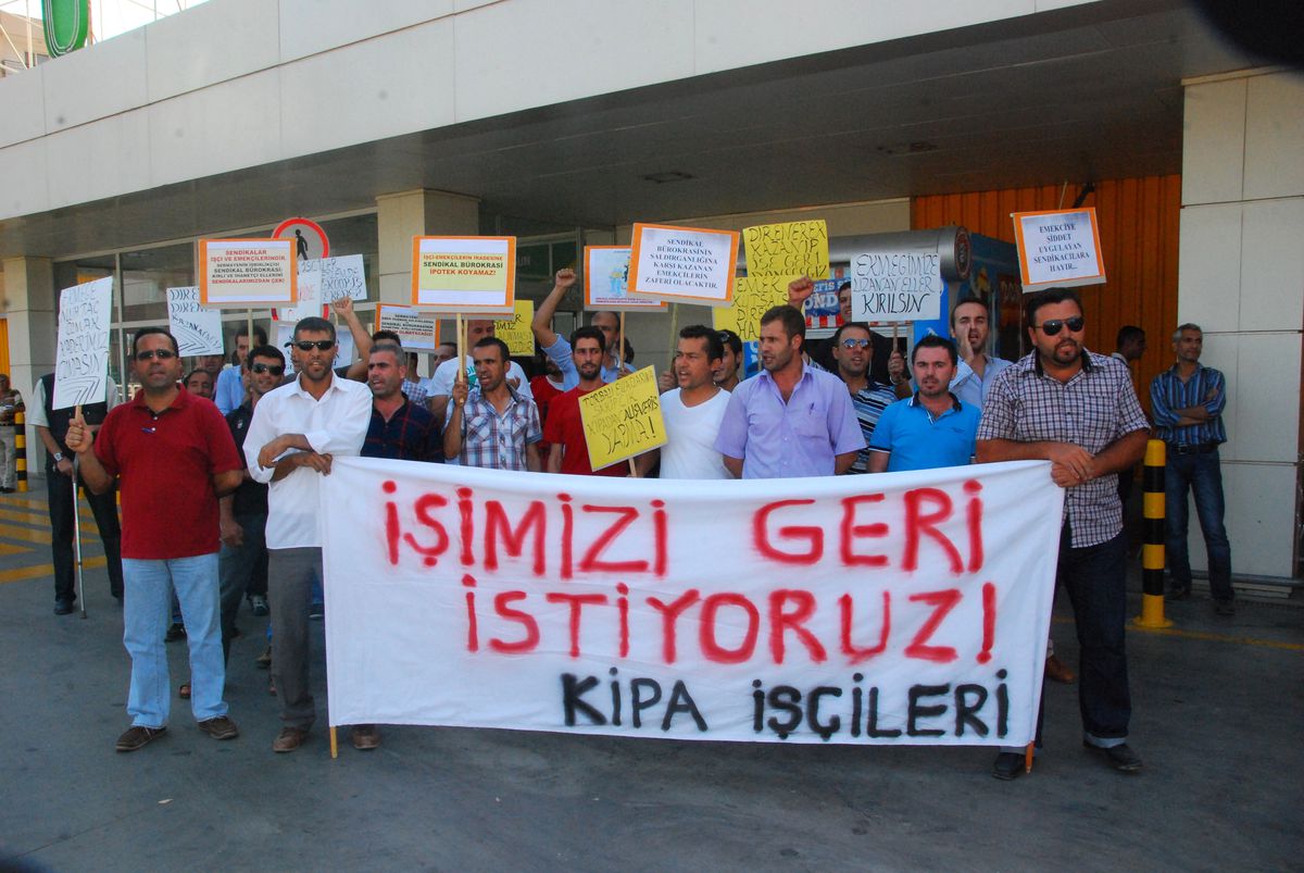 İşten Çıkarılan Tesco Kipa Çalışanları Eylemlerini Sürdürüyor