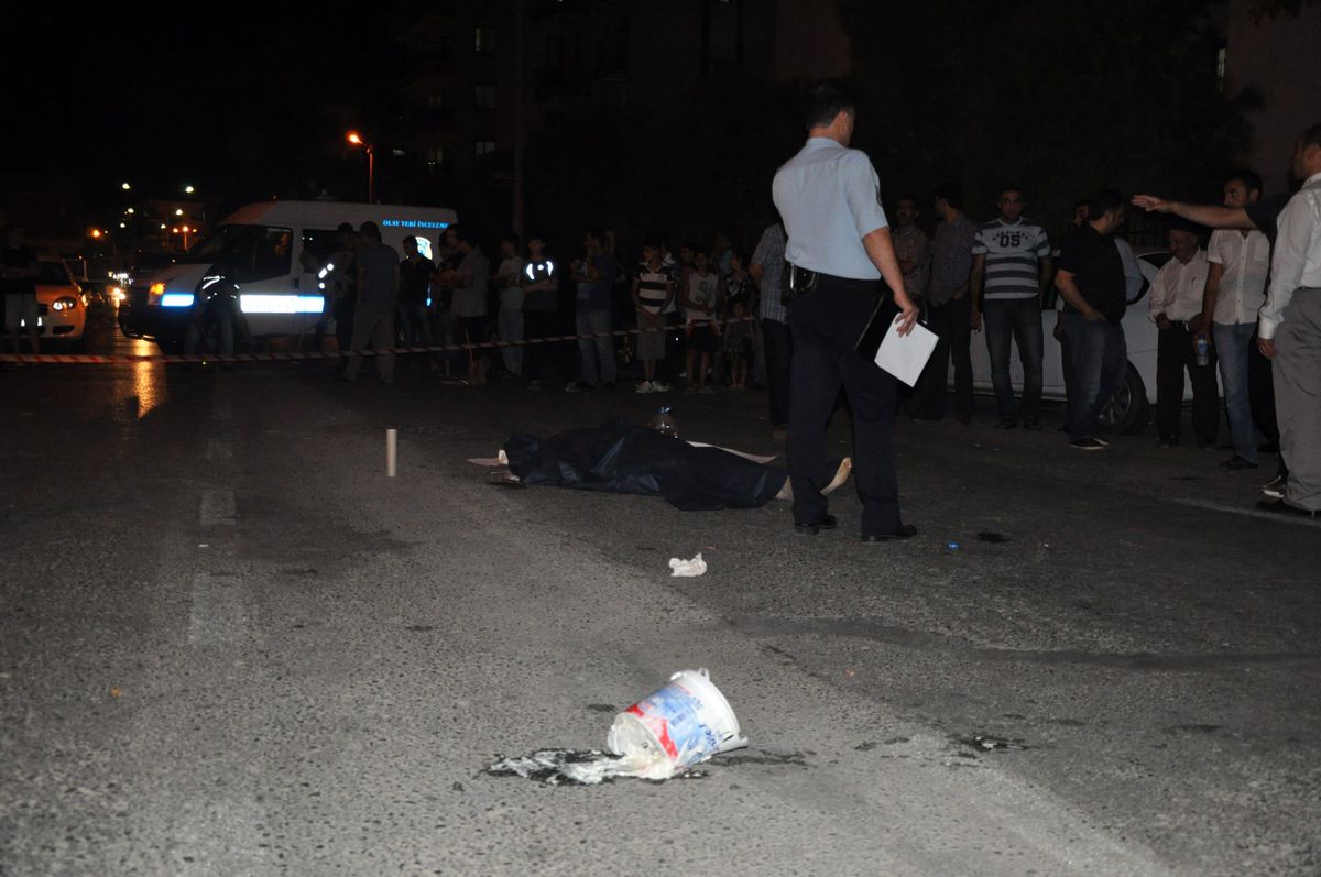İzmir\'de Trafik Kazası: 1 Ölü