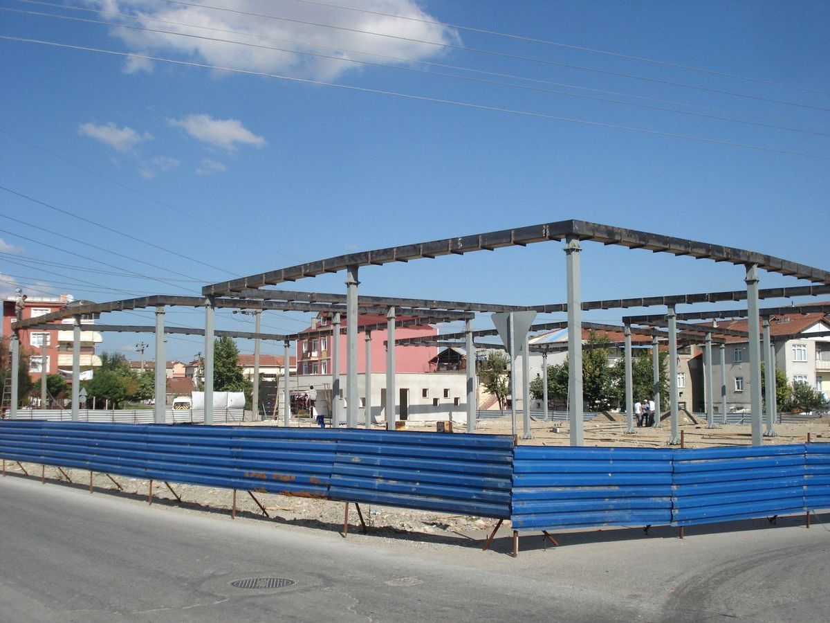 İzmit Yeşilova Semt Pazarı Yükseliyor