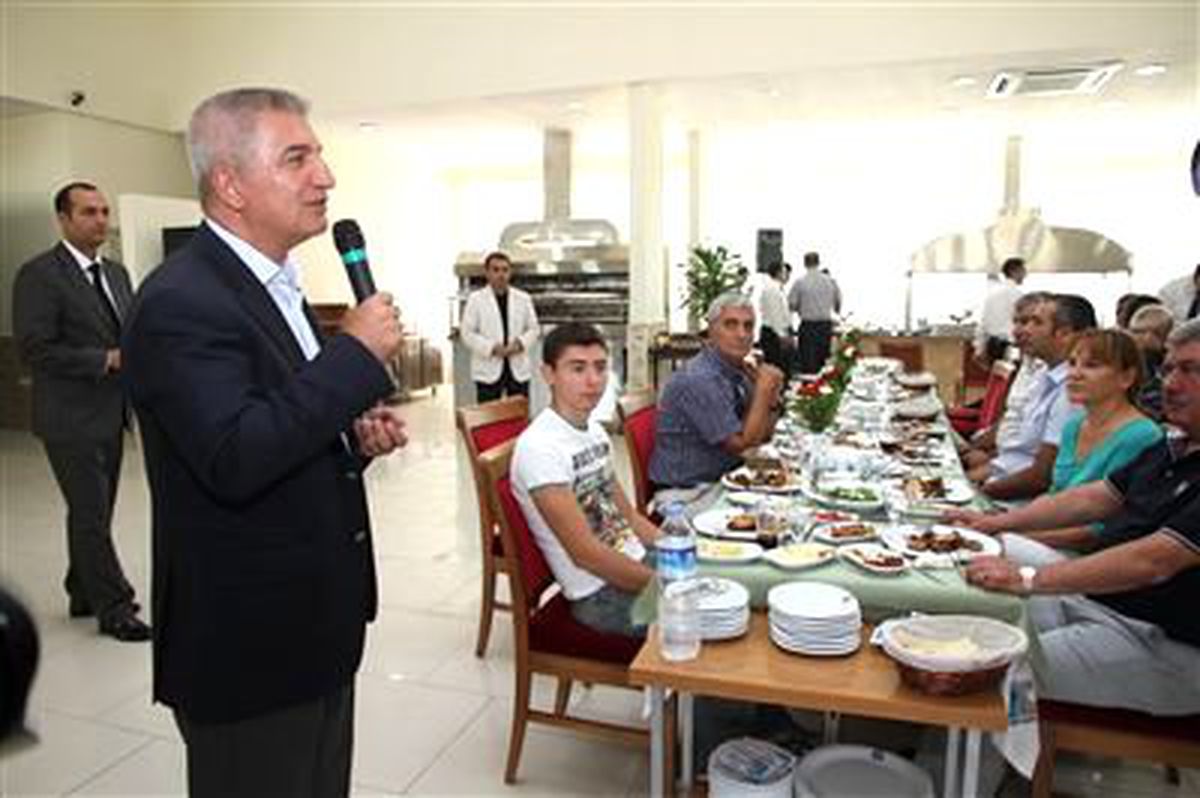 Karşıyaka Sosyal Tesisleri İçinde Açılan Et Lokantası İzmirlilerin Yeni Adresi Olacak