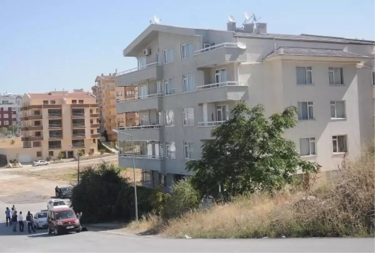 Kız Arkadaşıyla Tartışıp Ölüme Atladı