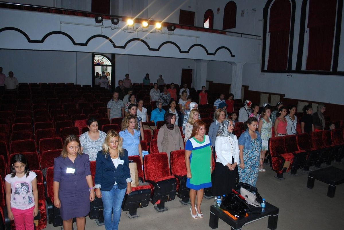 Mudanya\'da Ailelere İletişim Semineri