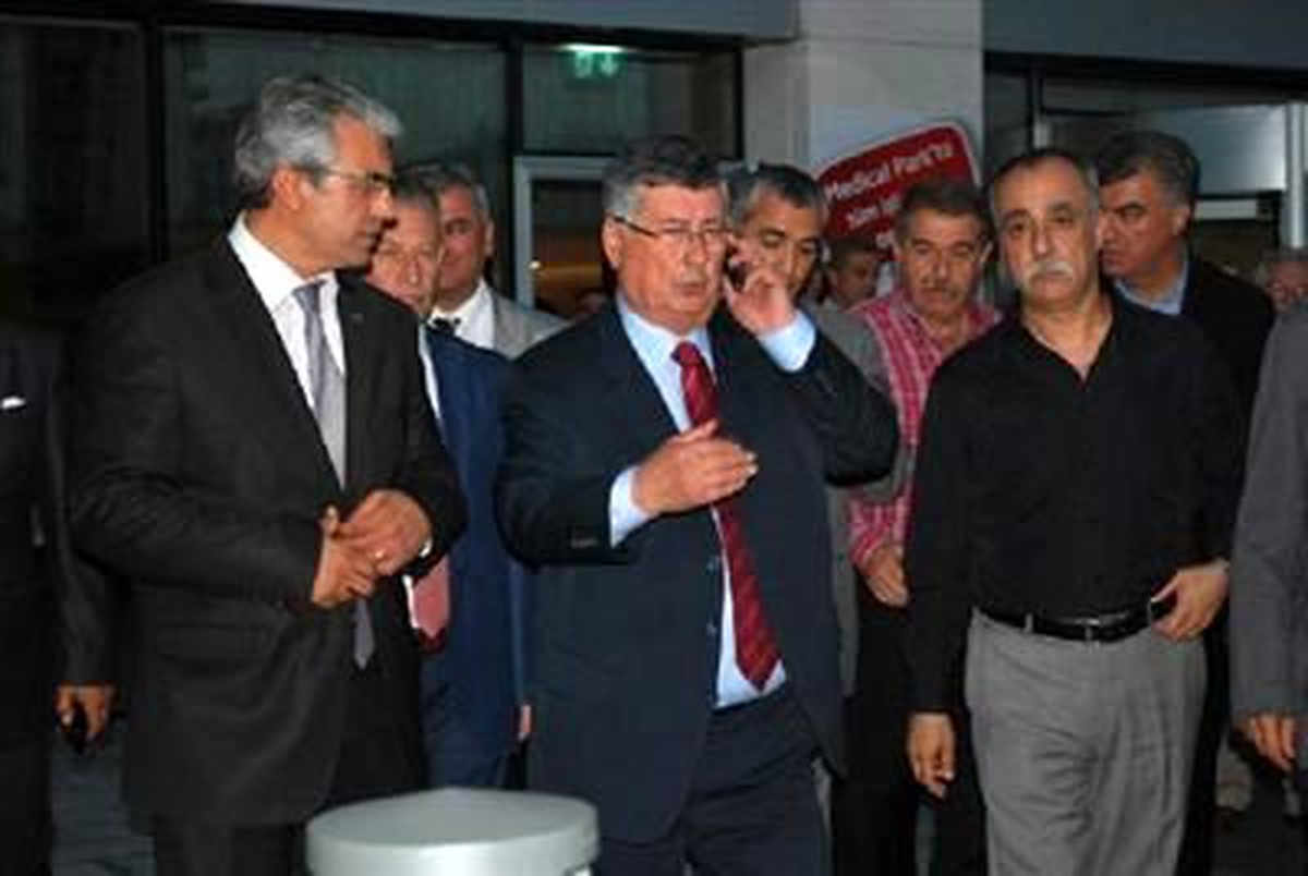 "Olgun İnsanlar Yapılan Yanlışların Tutsağı Olmaz"