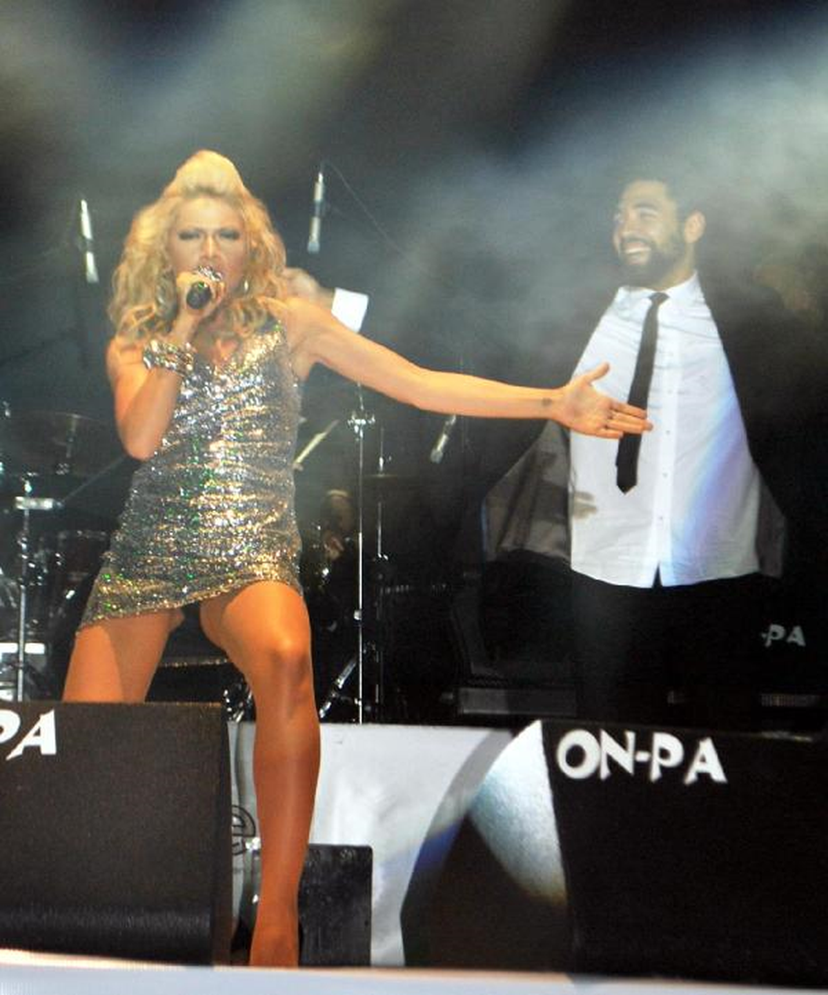Selde Zarar Gören Avm, Hadise\'nin Konseriyle Açıldı