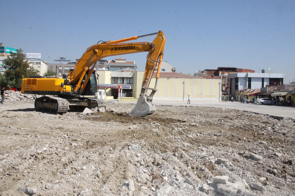 Sincan Lale Meydanı Yenileniyor