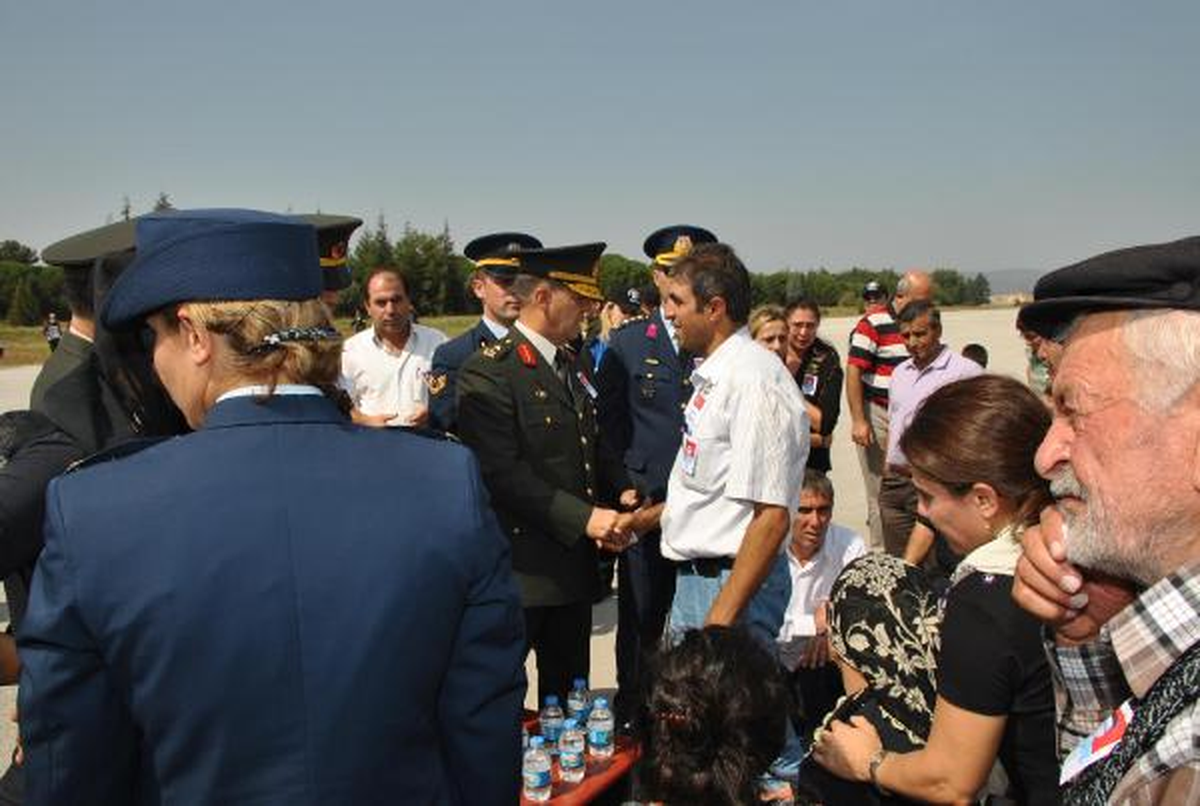Afyon Şehidi Onbaşı Tolga\'nın Cenazesi Bursa\'da (2)
