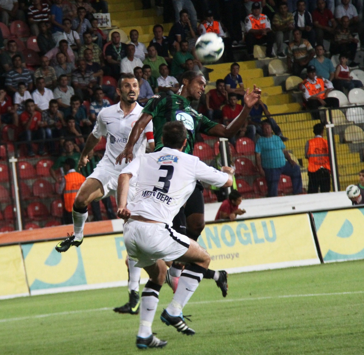 Akhisar Belediyespor İlk Kez Üzdü