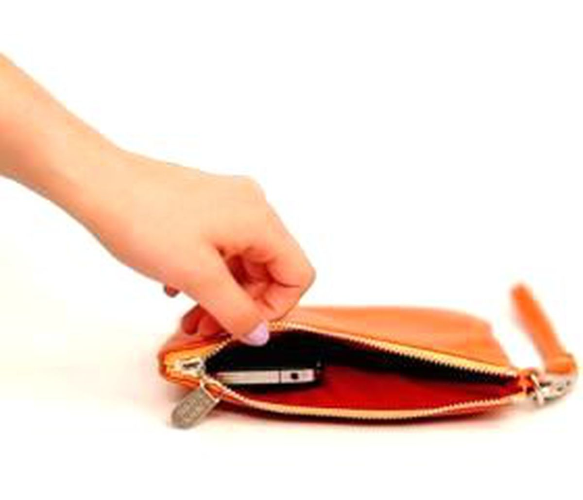 Akıllı Cüzdan ile İphone\'u Kablosuz Şarj Edin