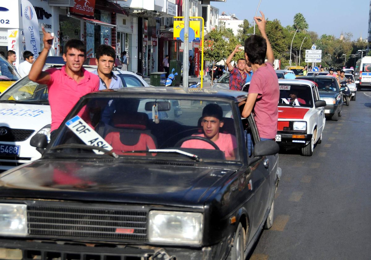 Antalyalı Gençlerden Terör Protestosu