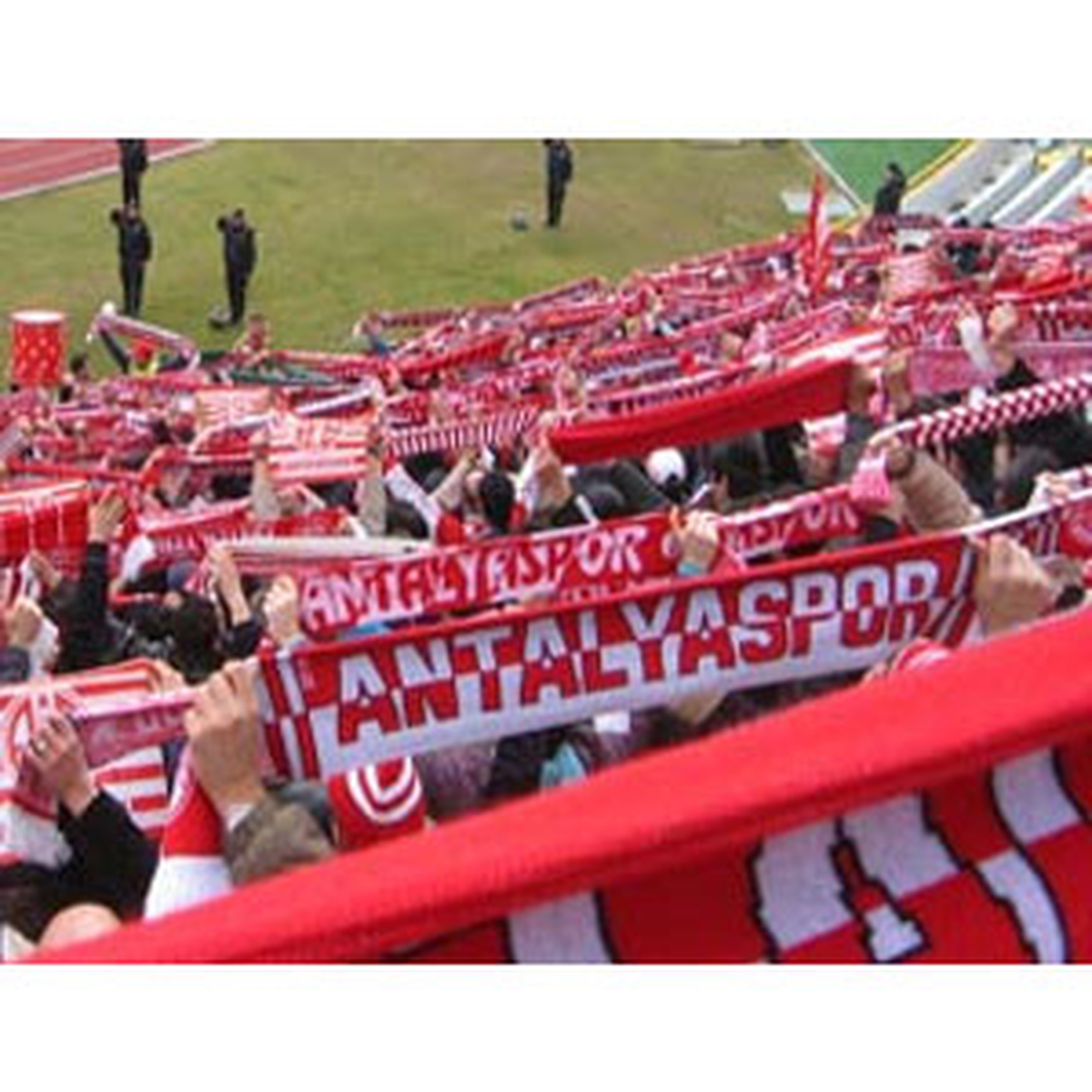 Antalyaspor Taraftarından Kombine İsyanı