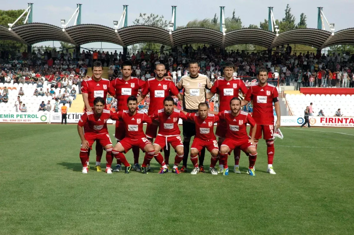 Balıkesirspor - Anadolu Selçukluspor: 0-0