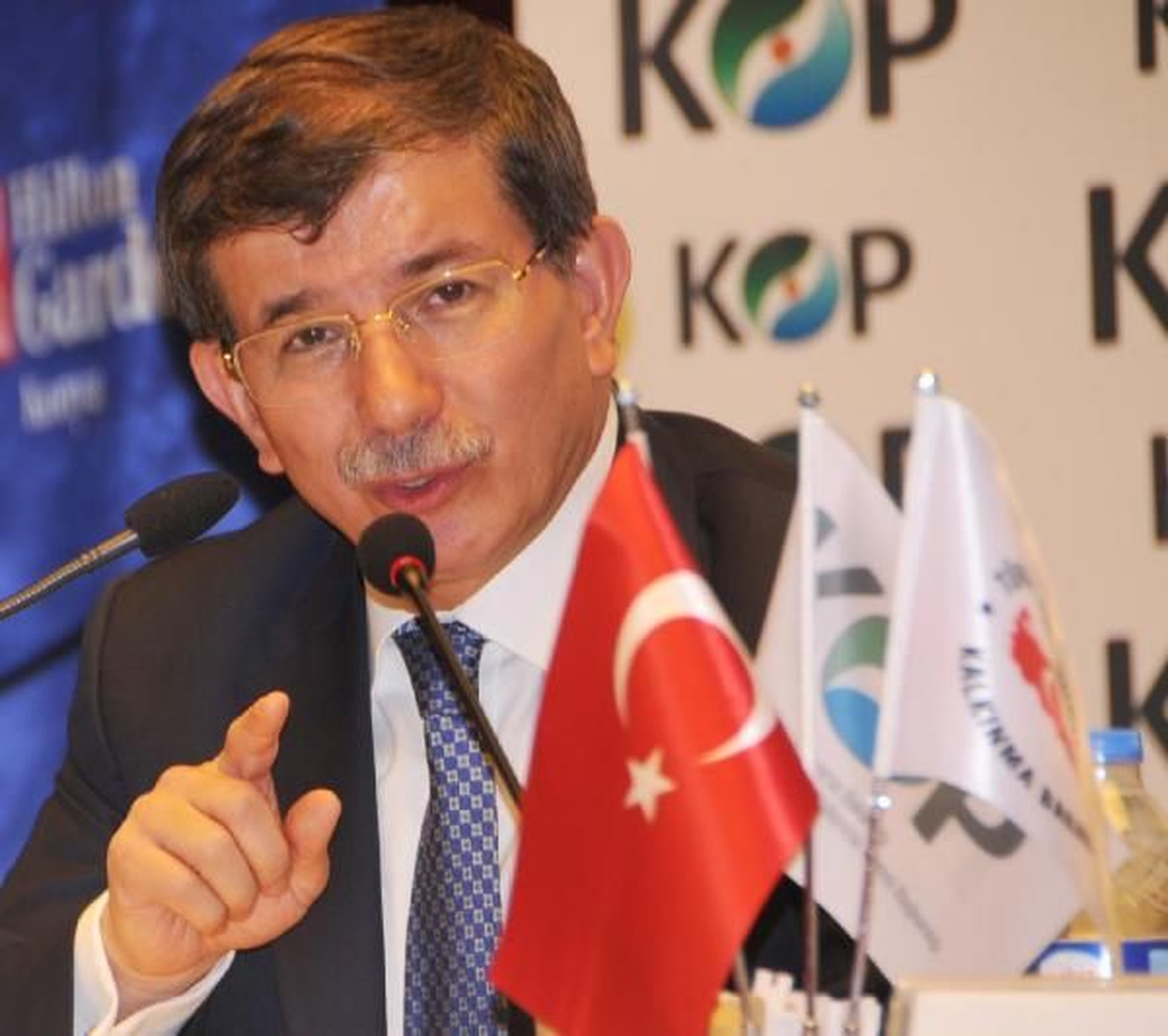 Dışişleri Bakanı Ahmet Davutoğlu, "Hem Ülkemizin Kararlı Bir Şekilde Dünyanın En Gelişmiş Ülkeleri...