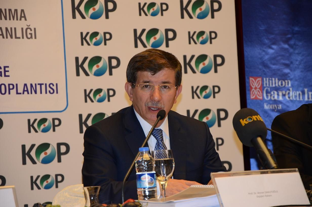 Dışişleri Bakanı Davutoğlu, Konya\'da