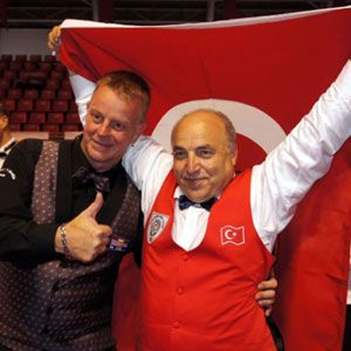 Dünya Artistik Bilardo Şampiyonası\'nda, Serdar Gümüş, Hollandalı Eric Vijverberg\'i 3-1 Yenerek...