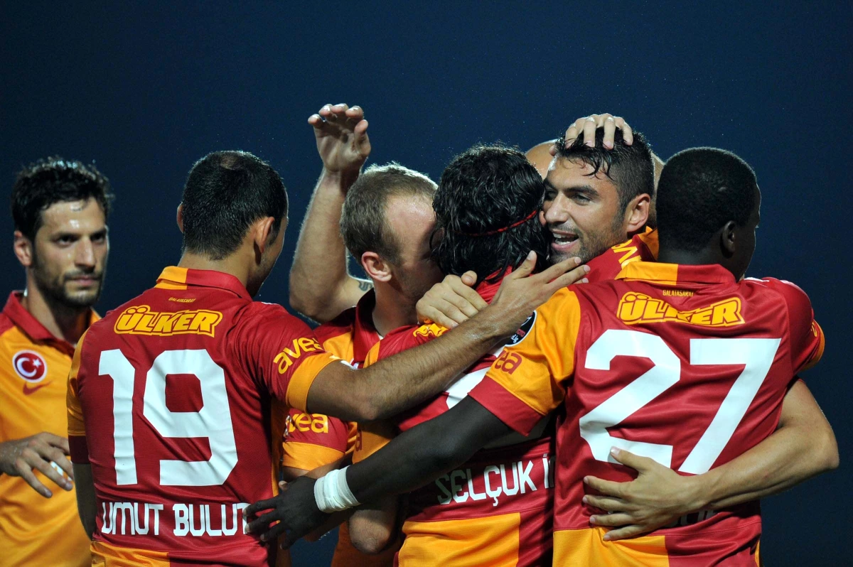Galatasaray, Antalya\'da Rahattı