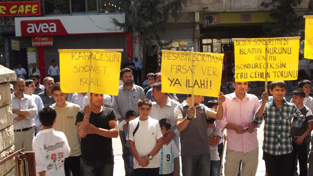 İslam\'a Hakaret Filmine Ümmet-Der\'den Tepki