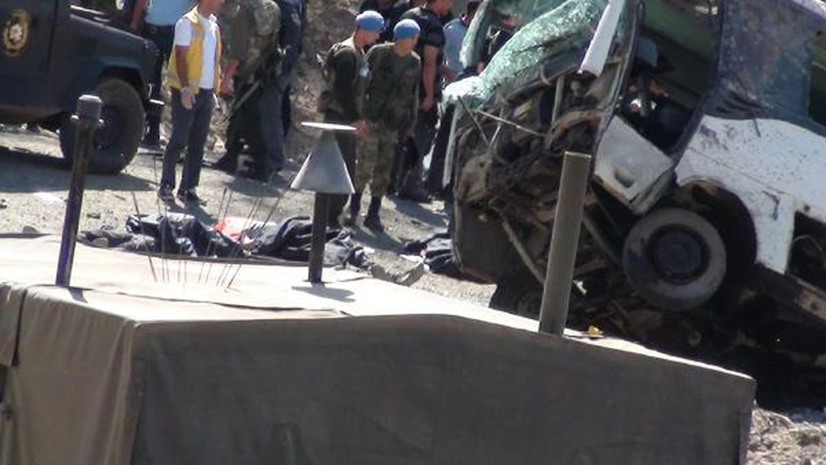 Polis Midibüsüne Bombalı Saldırı: 8 Şehit, 9 Yaralı