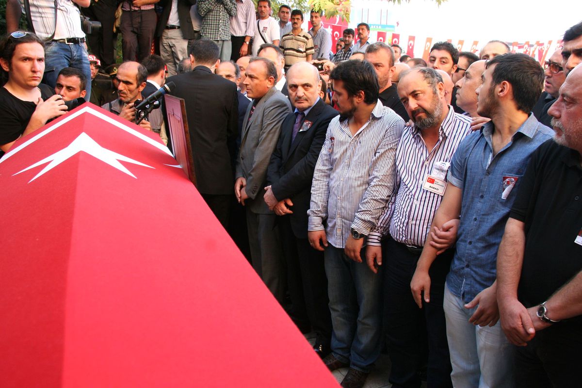 Şehit Onur Fikret Dülger İçin Saygı Duruşu