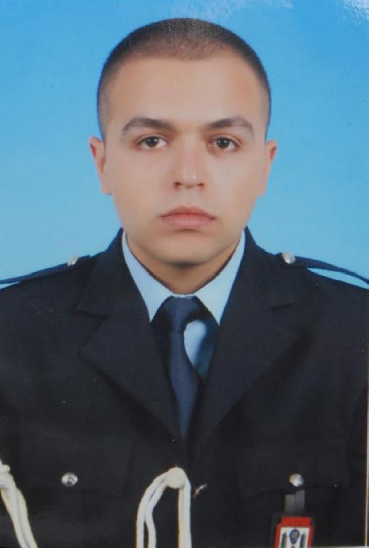 Şehit Polisin Baba Evine Ateş Düştü