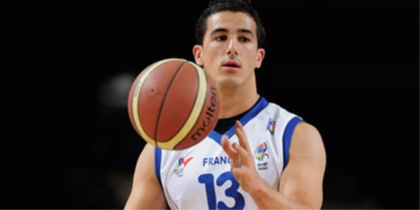 Sofyane Mehıaouı ve Mustafa Korkmaz Galatasaray'da