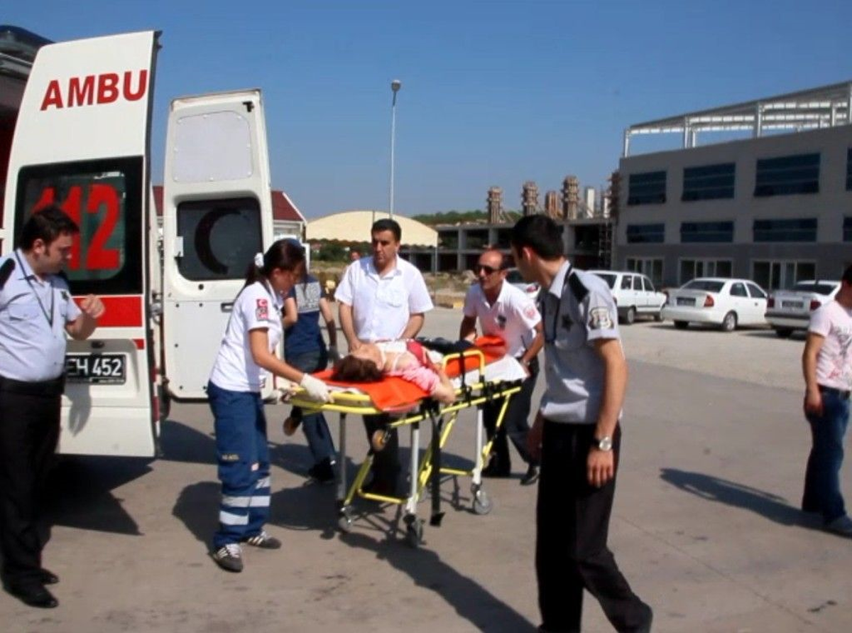 Tartıştığı Annesini Bıçakla Yaraladı