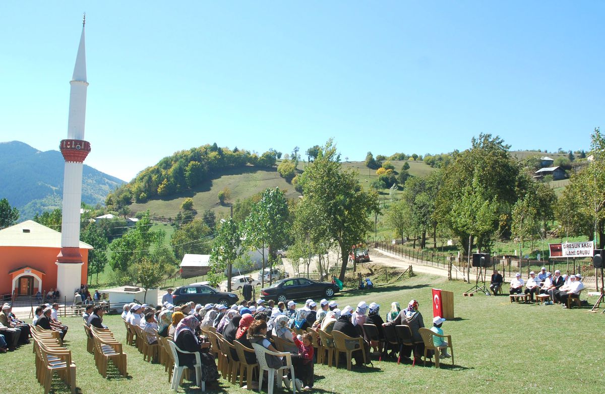 Vali, Okuyacağı Şiiri Unuttu